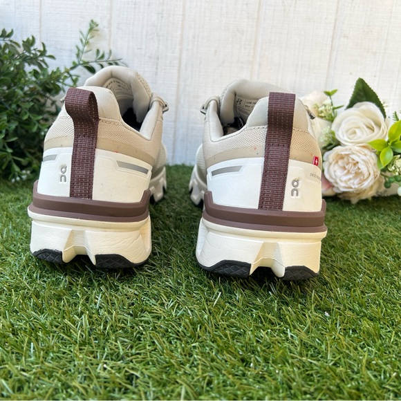ON Cloudwander Waterproof  women size 9.5 
COLOR: SAND | IVORY $ 170 - Picture 8 of 16